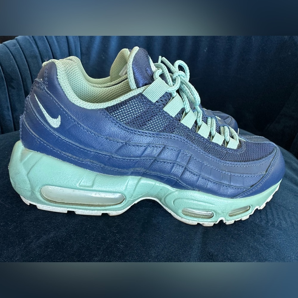 Nike air max custom made- size 7. Used like new.